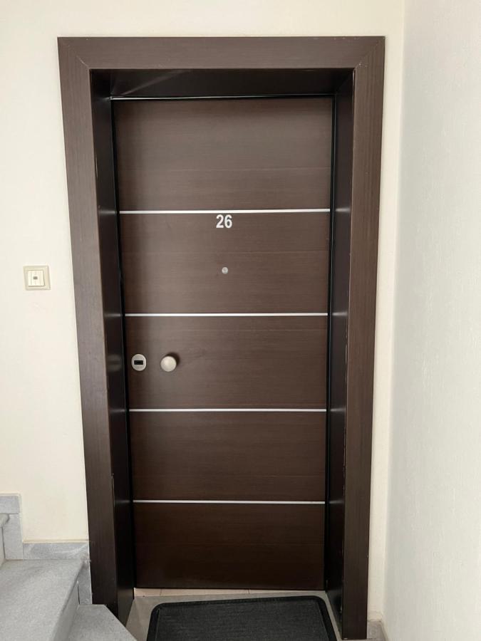 Bivas Daire *